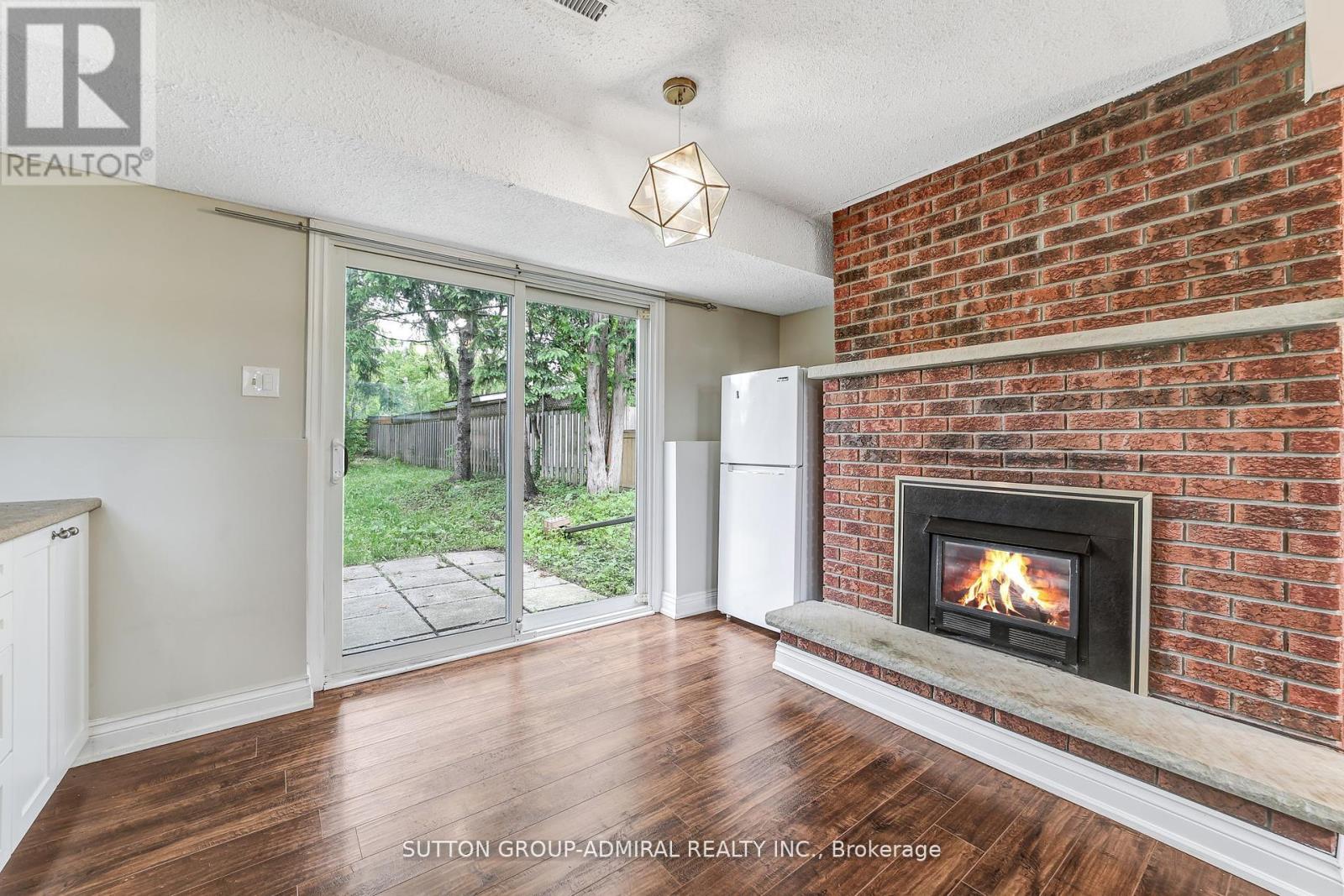 14 Chippawa Court, Barrie, Ontario  L4M 5N8 - Photo 11 - S12432576