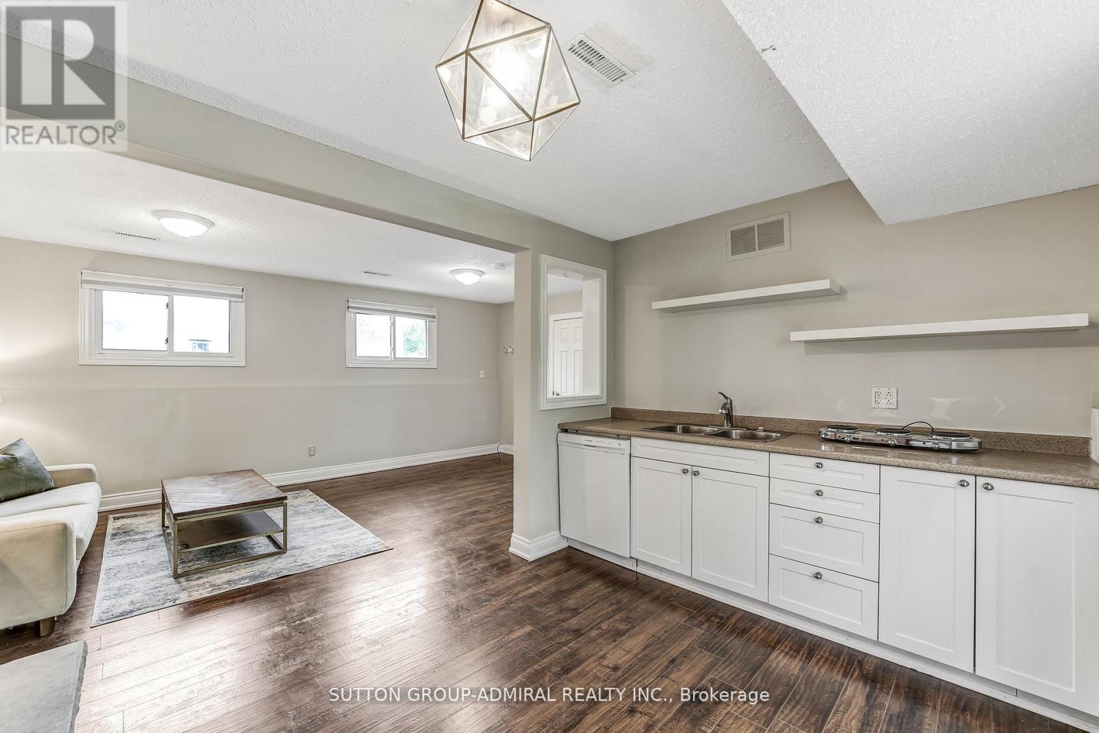 14 Chippawa Court, Barrie, Ontario  L4M 5N8 - Photo 12 - S12432576