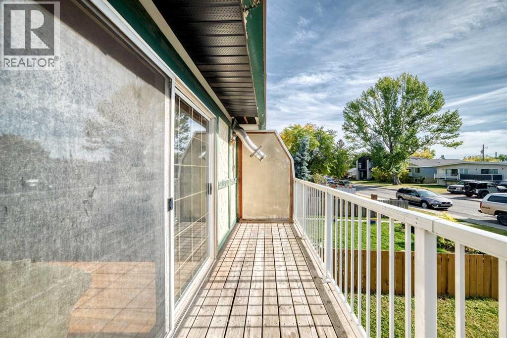 7508 36 Avenue Nw, Calgary, Alberta  t3b 1v3 - Photo 12 - A2261361