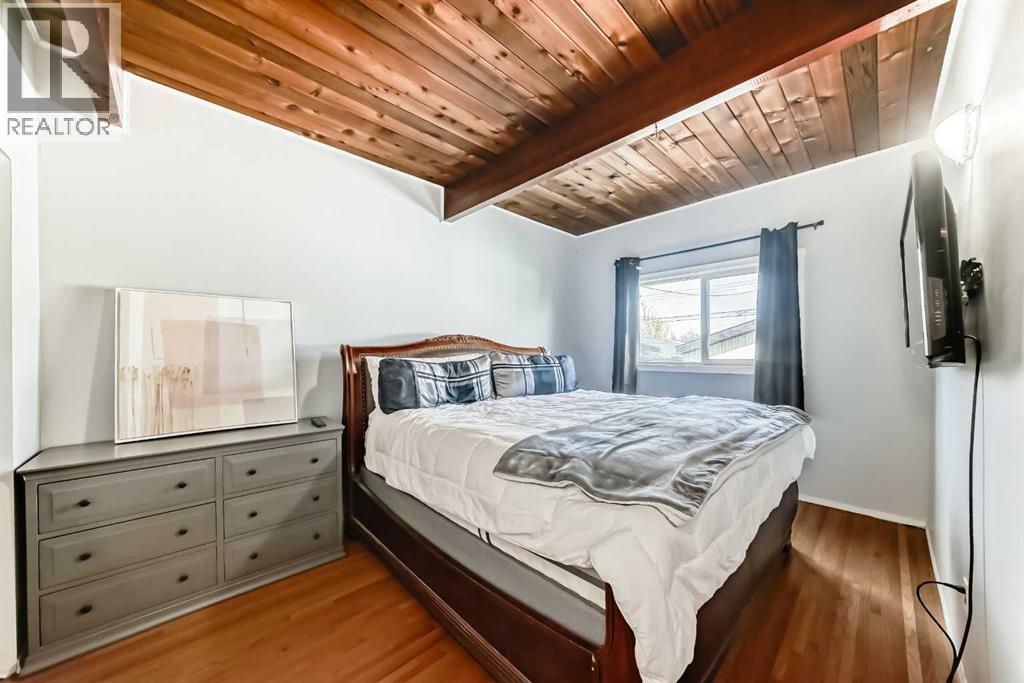 7508 36 Avenue Nw, Calgary, Alberta  t3b 1v3 - Photo 15 - A2261361