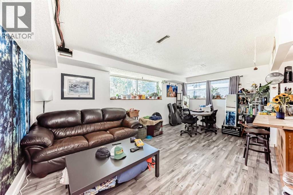 7508 36 Avenue Nw, Calgary, Alberta  t3b 1v3 - Photo 29 - A2261361