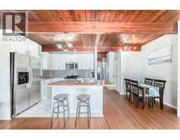7508 36 Avenue NW Bowness
