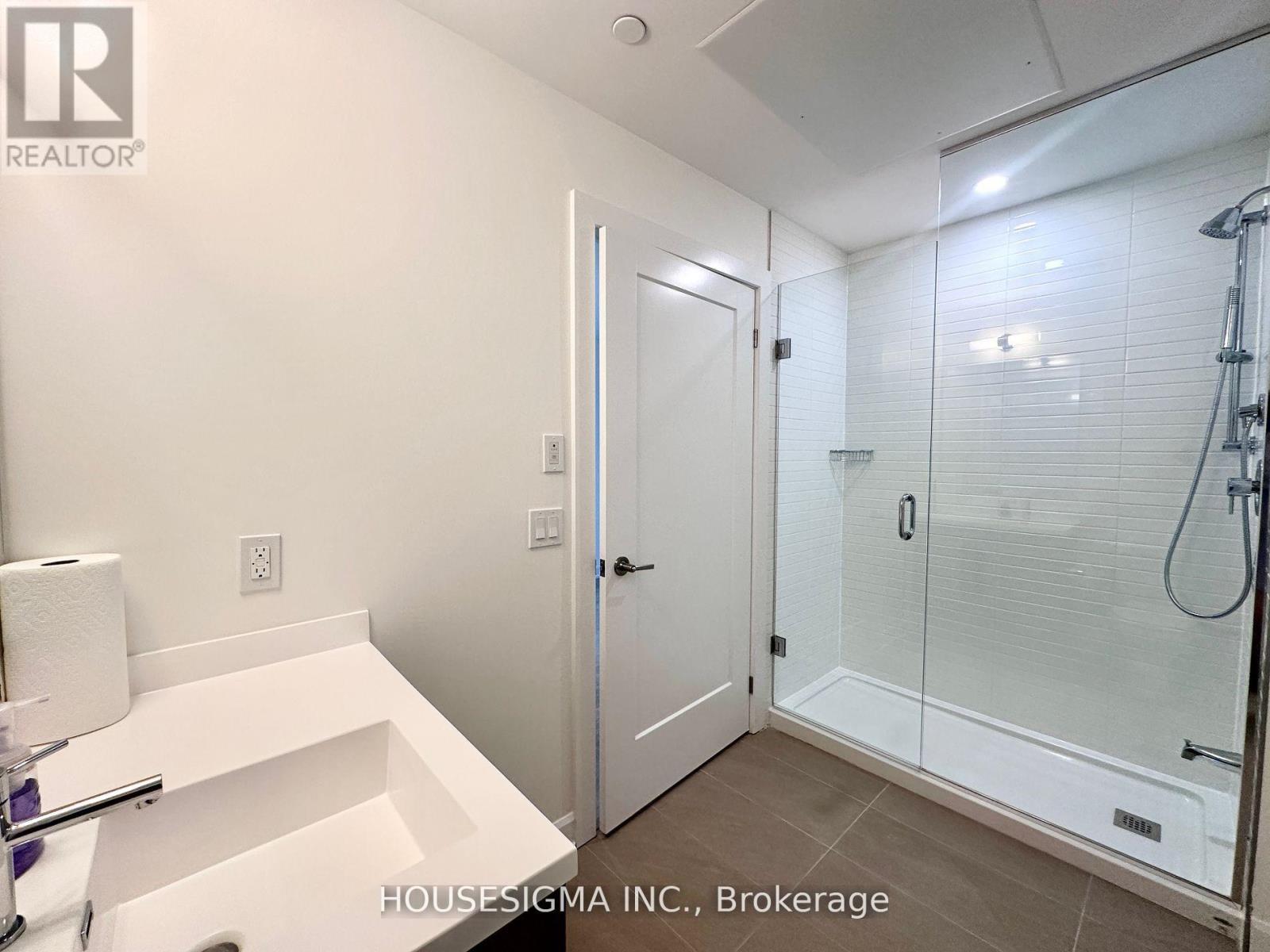 812 - 3220 William Coltson Avenue, Oakville, Ontario  L6H 7C2 - Photo 11 - W12438561