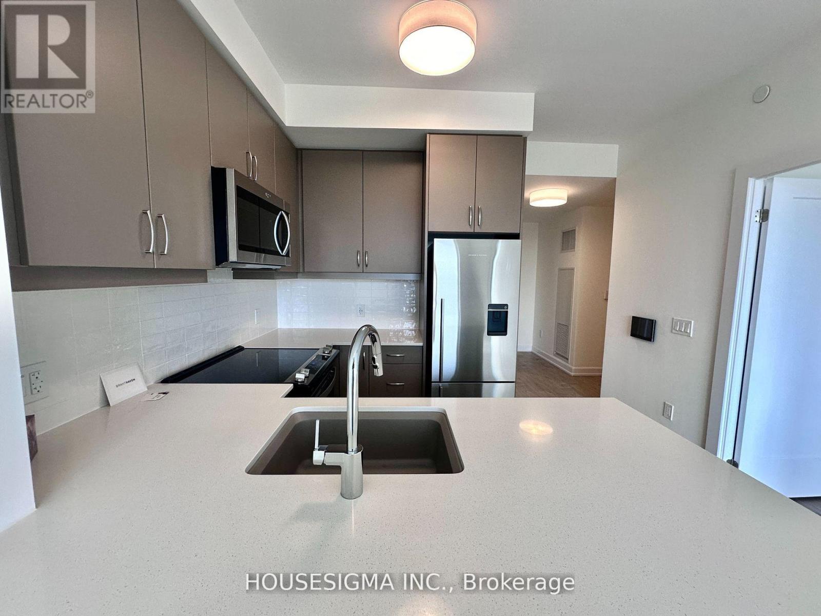812 - 3220 William Coltson Avenue, Oakville, Ontario  L6H 7C2 - Photo 3 - W12438561
