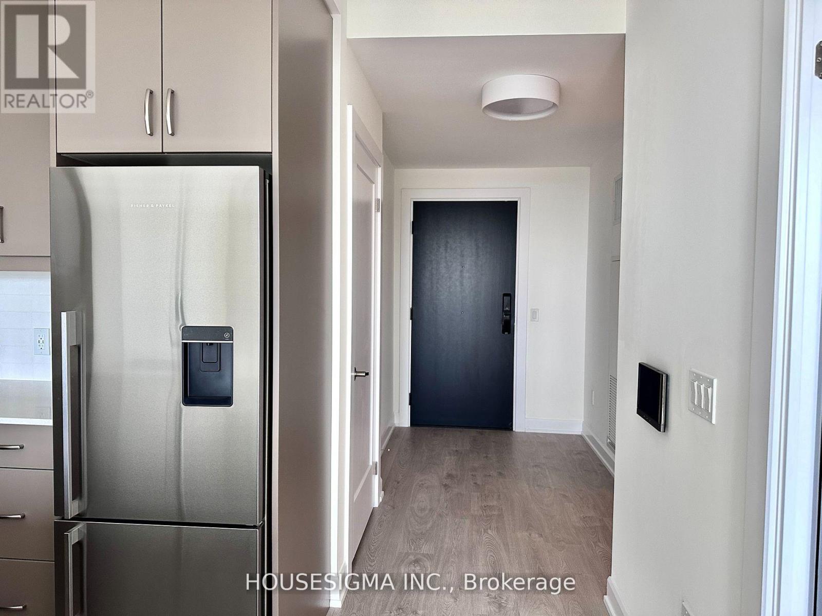 812 - 3220 William Coltson Avenue, Oakville, Ontario  L6H 7C2 - Photo 4 - W12438561