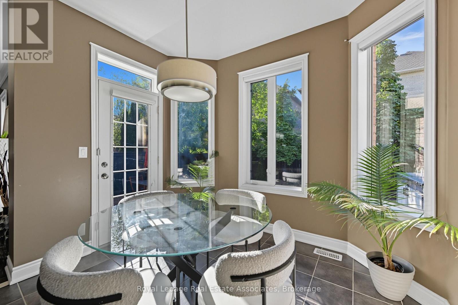 3335 Whilabout Terrace, Oakville, Ontario  L6L 0A8 - Photo 13 - W12438576