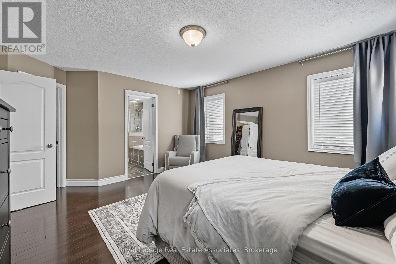 3335 Whilabout Terrace, Oakville, Ontario  L6L 0A8 - Photo 23 - W12438576