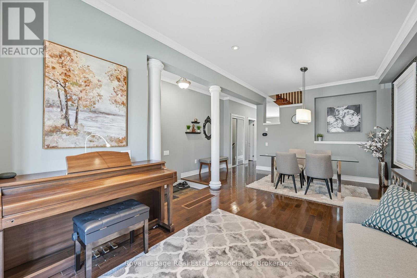 3335 Whilabout Terrace, Oakville, Ontario  L6L 0A8 - Photo 4 - W12438576