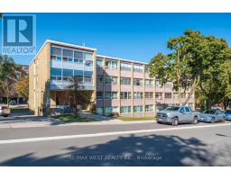 35 - 8 Kinsdale Boulevard, Toronto (Stonegate-Queensway), Ca