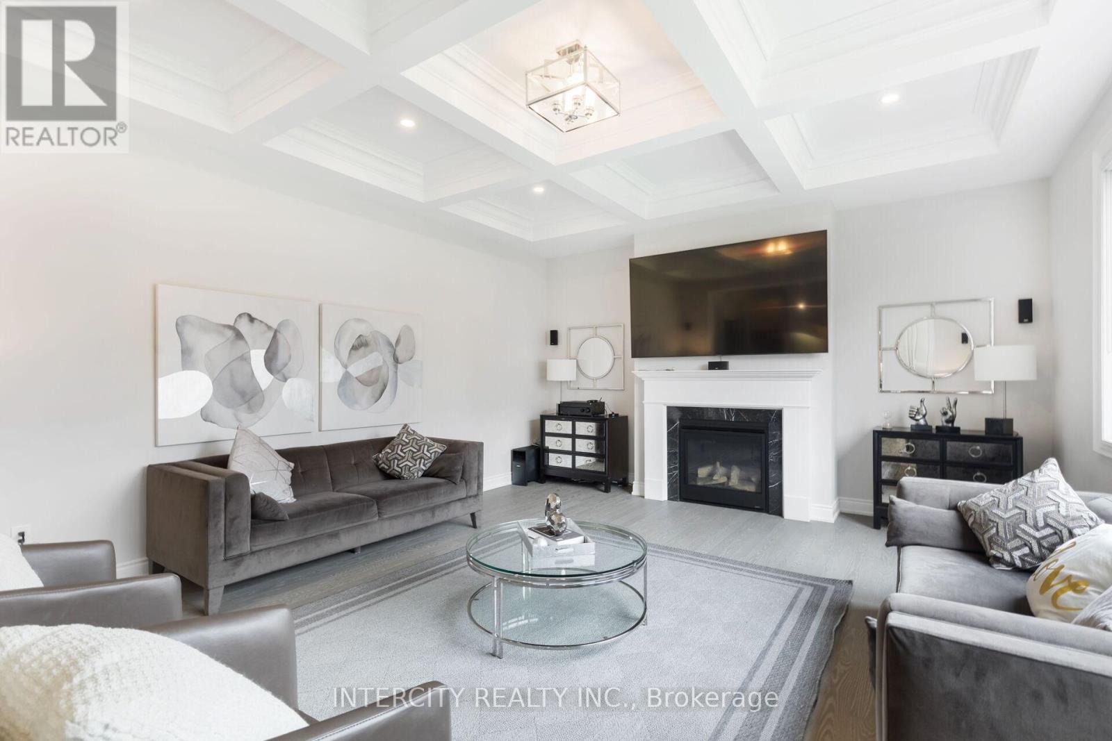 61 Degrey Drive, Brampton, Ontario  L6P 4L7 - Photo 22 - W12438579