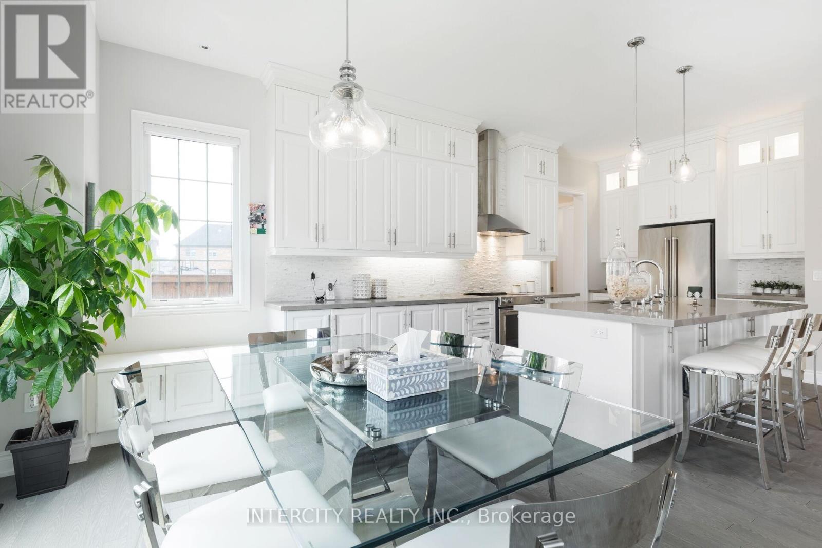 61 Degrey Drive, Brampton, Ontario  L6P 4L7 - Photo 31 - W12438579