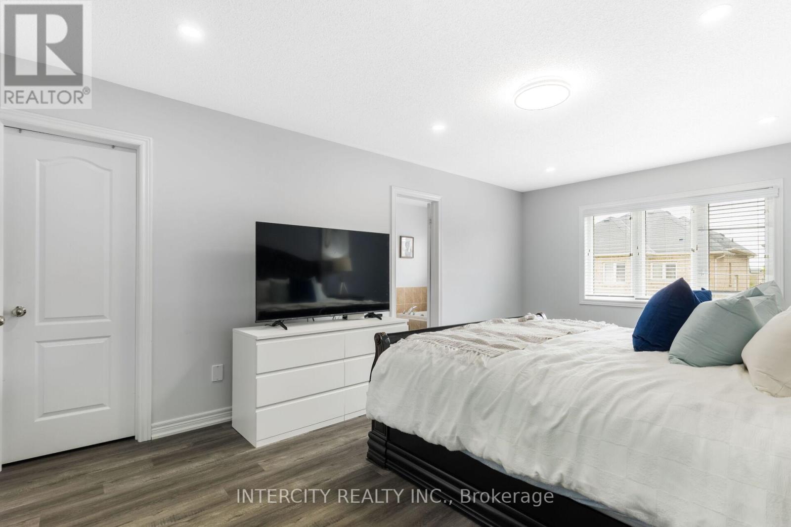 20 Vanderpool Crescent, Brampton, Ontario  L6P 3W9 - Photo 25 - W12438583