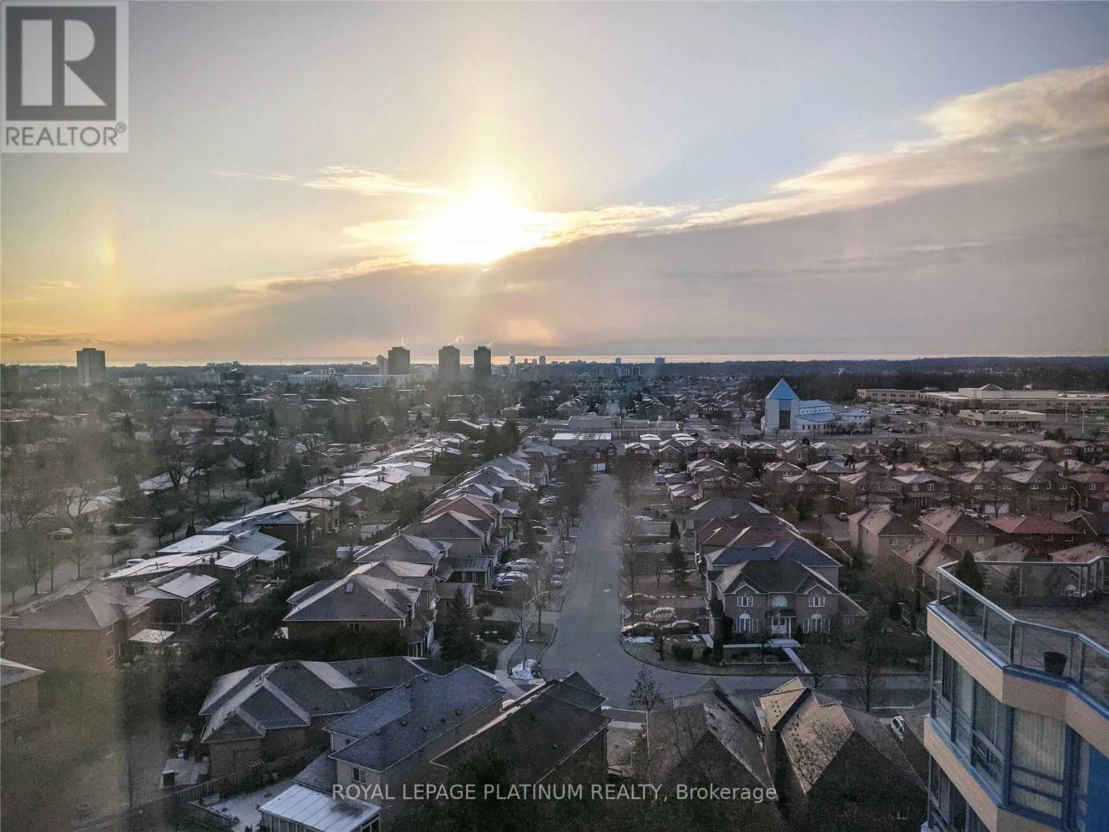 1402 - 250 Webb Drive, Mississauga, Ontario  L5B 3Z4 - Photo 15 - W12438588