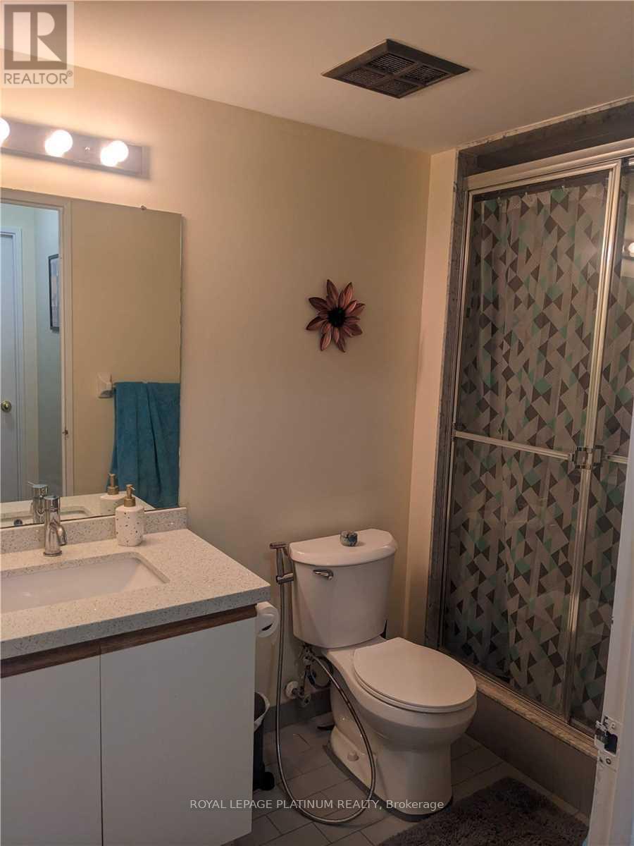 1402 - 250 Webb Drive, Mississauga, Ontario  L5B 3Z4 - Photo 17 - W12438588