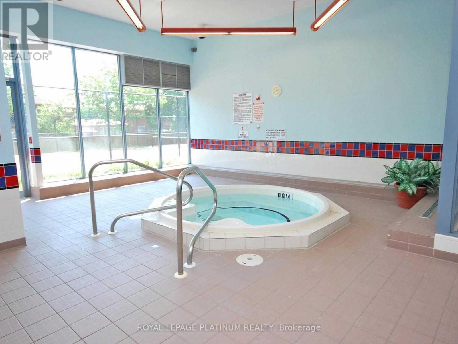1402 - 250 Webb Drive, Mississauga, Ontario  L5B 3Z4 - Photo 23 - W12438588