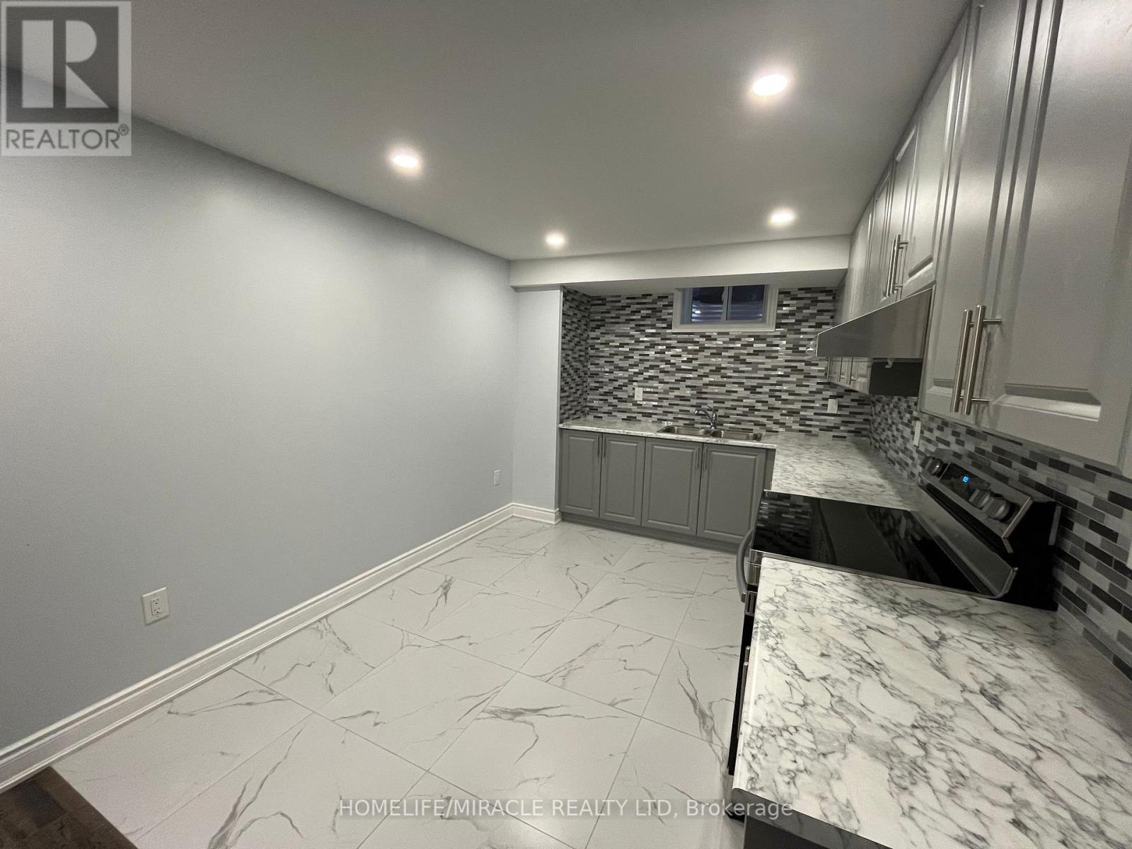 Bsmt - 9438 Credit View Road, Brampton, Ontario  L6X 3A7 - Photo 14 - W12438611