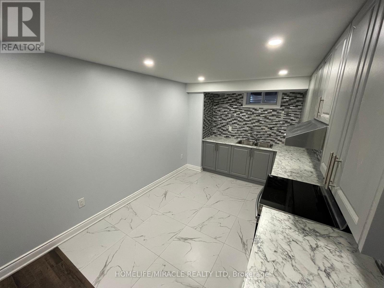 Bsmt - 9438 Credit View Road, Brampton, Ontario  L6X 3A7 - Photo 16 - W12438611