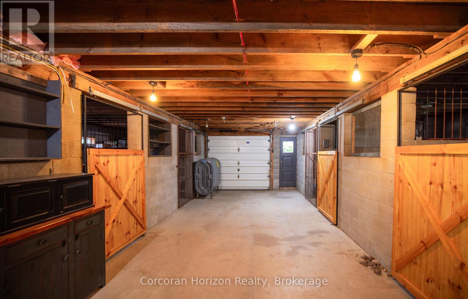 707 Peter Street W, Oro-Medonte, Ontario  L4R 4K3 - Photo 39 - S12438672