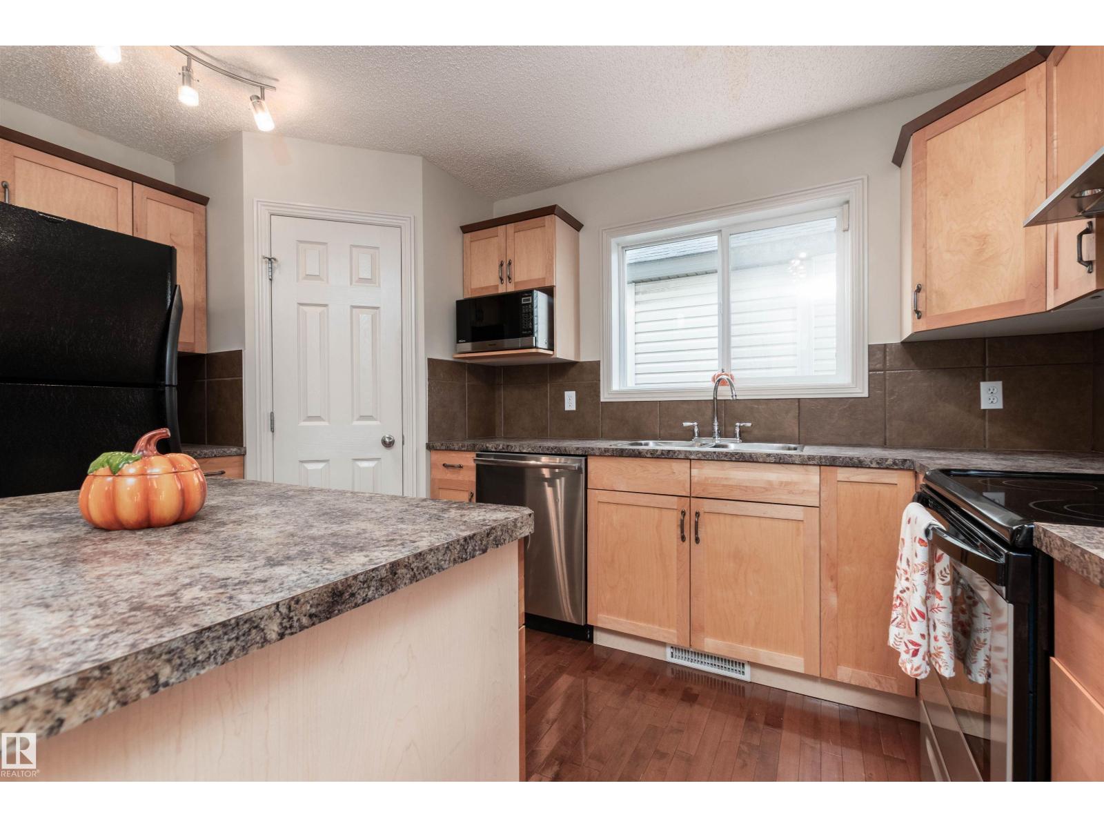 14 Summerfield Pt, Sherwood Park, Alberta  T8H 2P6 - Photo 10 - E4460166