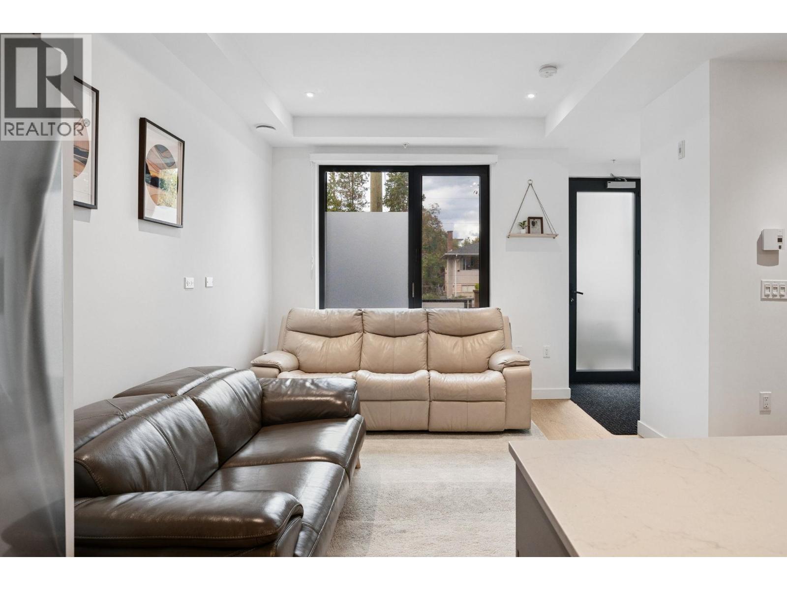 202 606 Foster Avenue, Coquitlam, British Columbia  V6J 0L5 - Photo 10 - R3053785