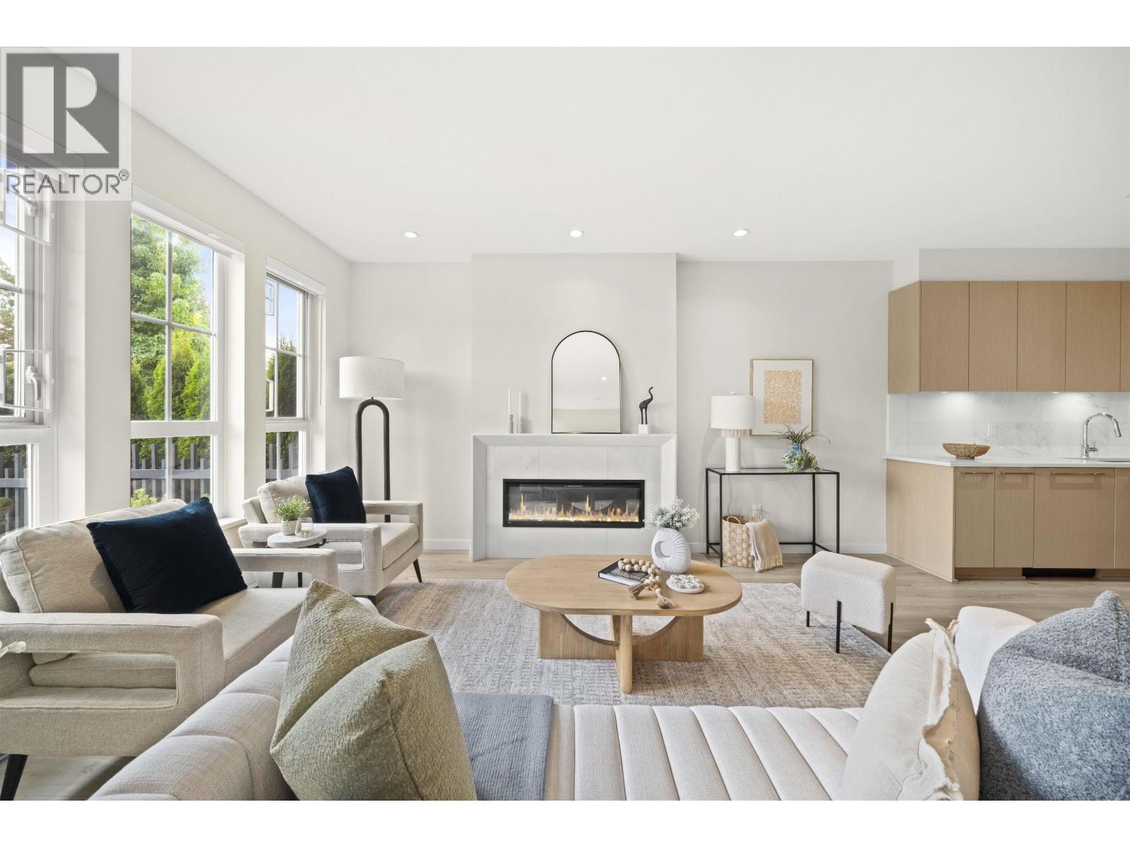 122 5311 ADMIRAL WAY, Delta, British Columbia