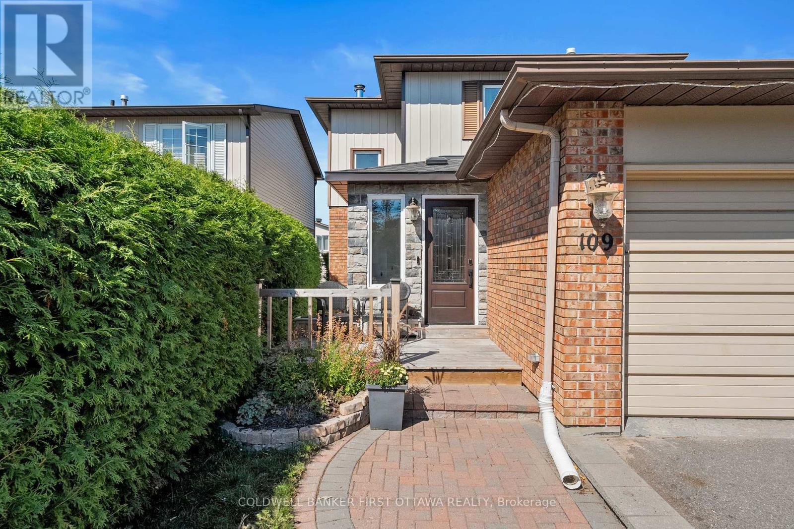 109 BORGA CRESCENT, Ottawa, Ontario