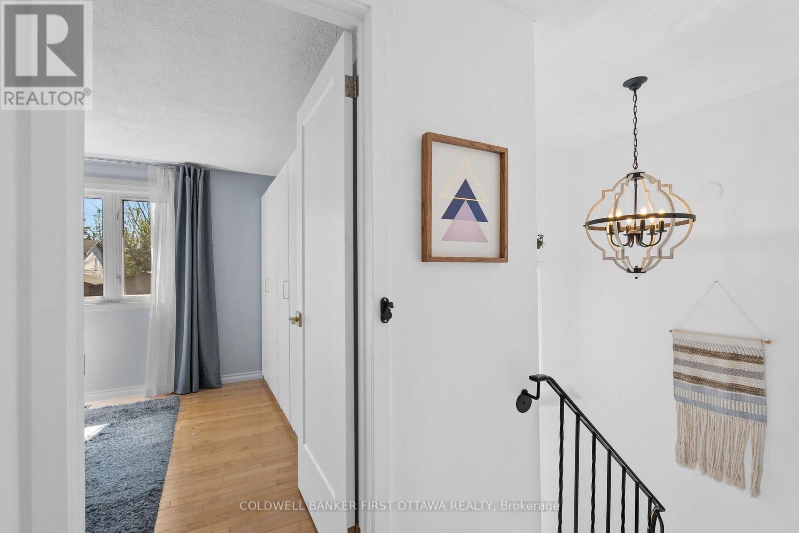 109 Borga Crescent, Ottawa, Ontario  K1T 2E1 - Photo 19 - X12438625