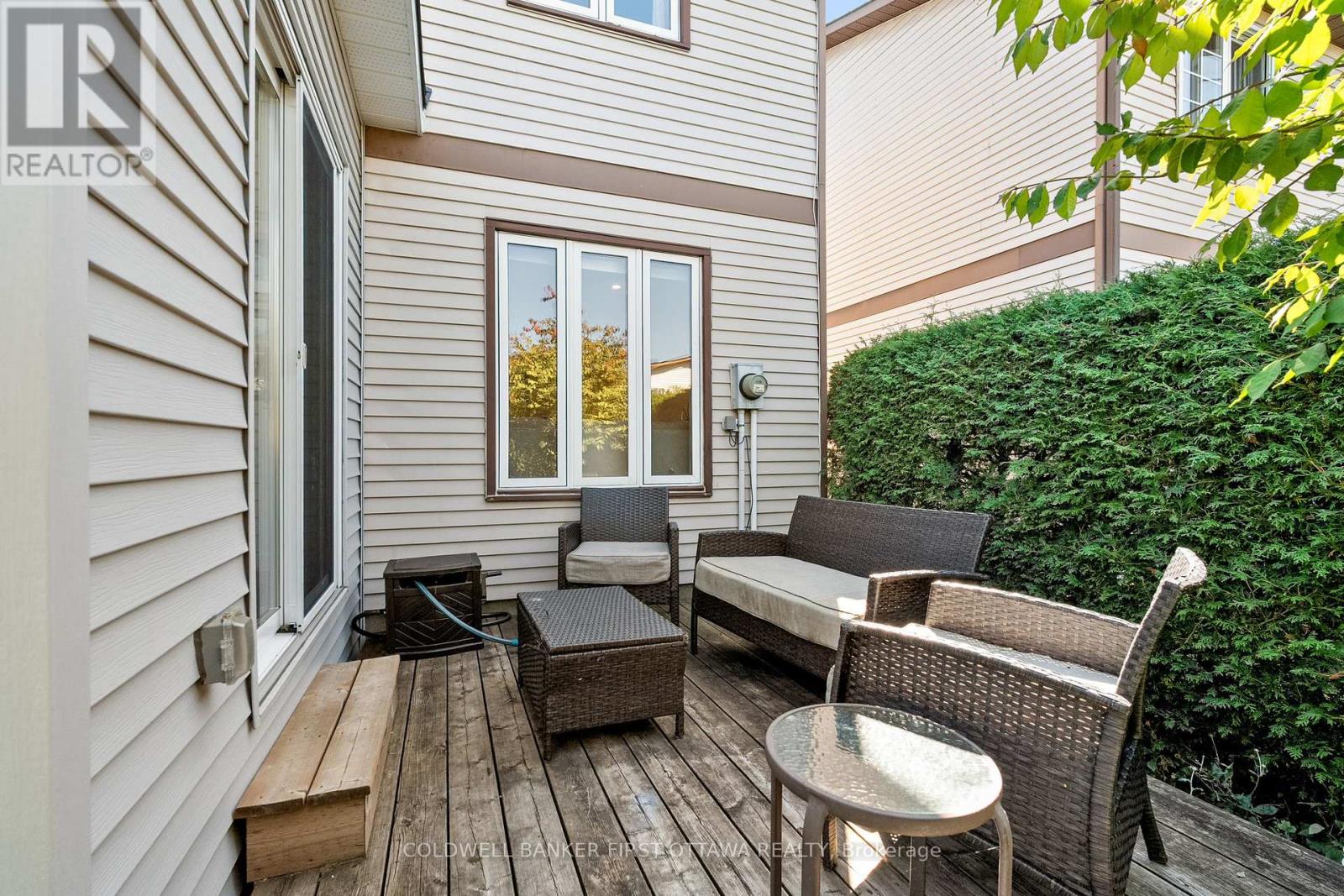 109 Borga Crescent, Ottawa, Ontario  K1T 2E1 - Photo 32 - X12438625