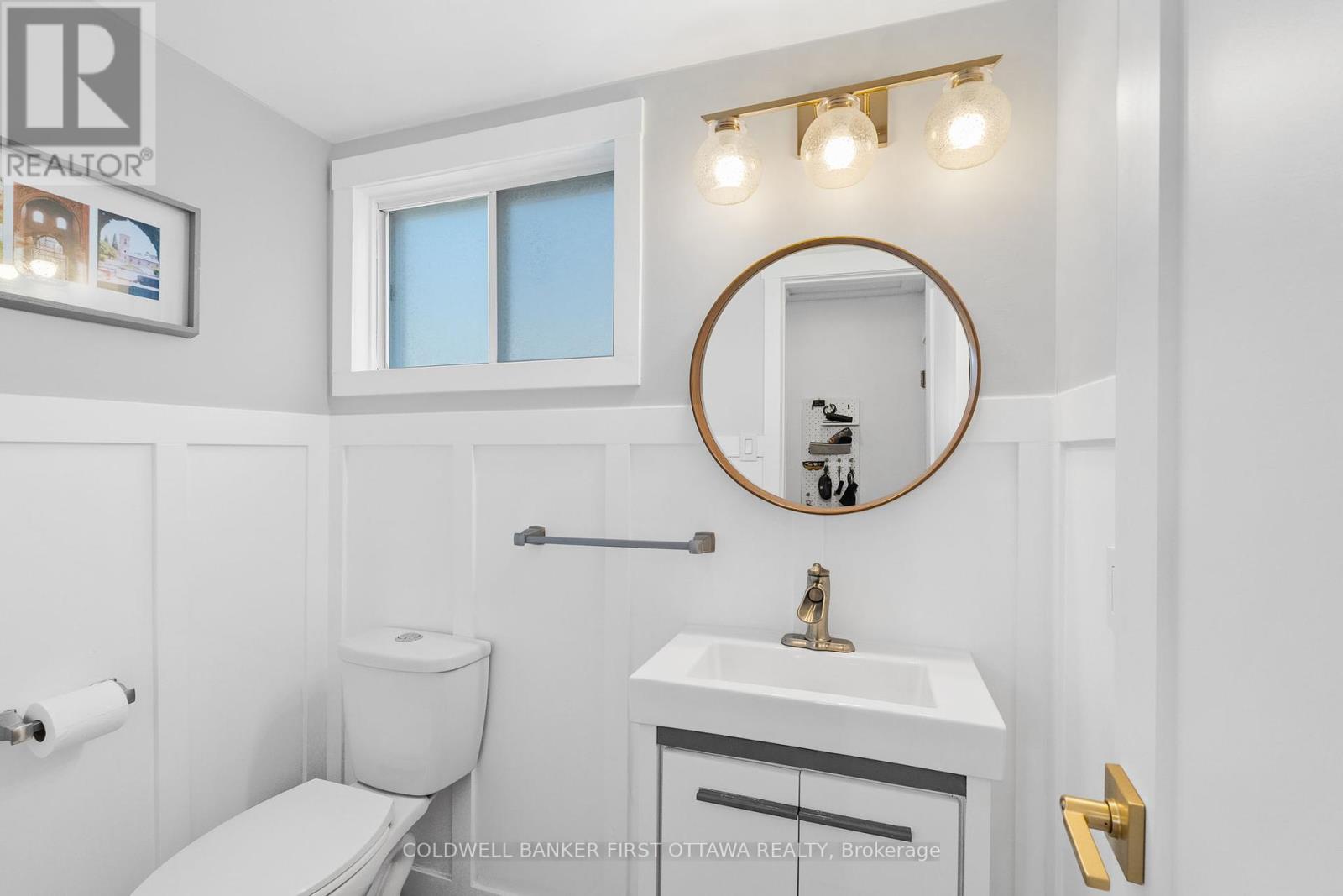 109 Borga Crescent, Ottawa, Ontario  K1T 2E1 - Photo 8 - X12438625