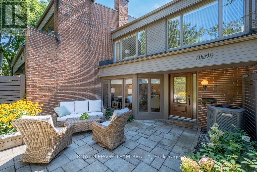 30 BELVEDERE CRESCENT, Ottawa, Ontario