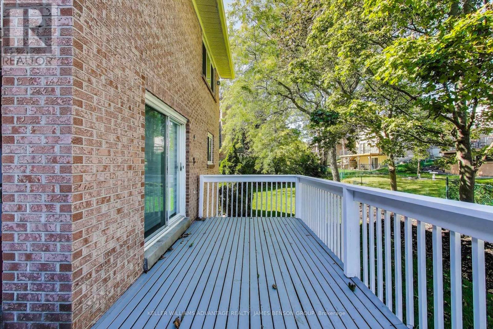418 Victor Court, Pickering, Ontario  L1W 3J8 - Photo 18 - E12438451