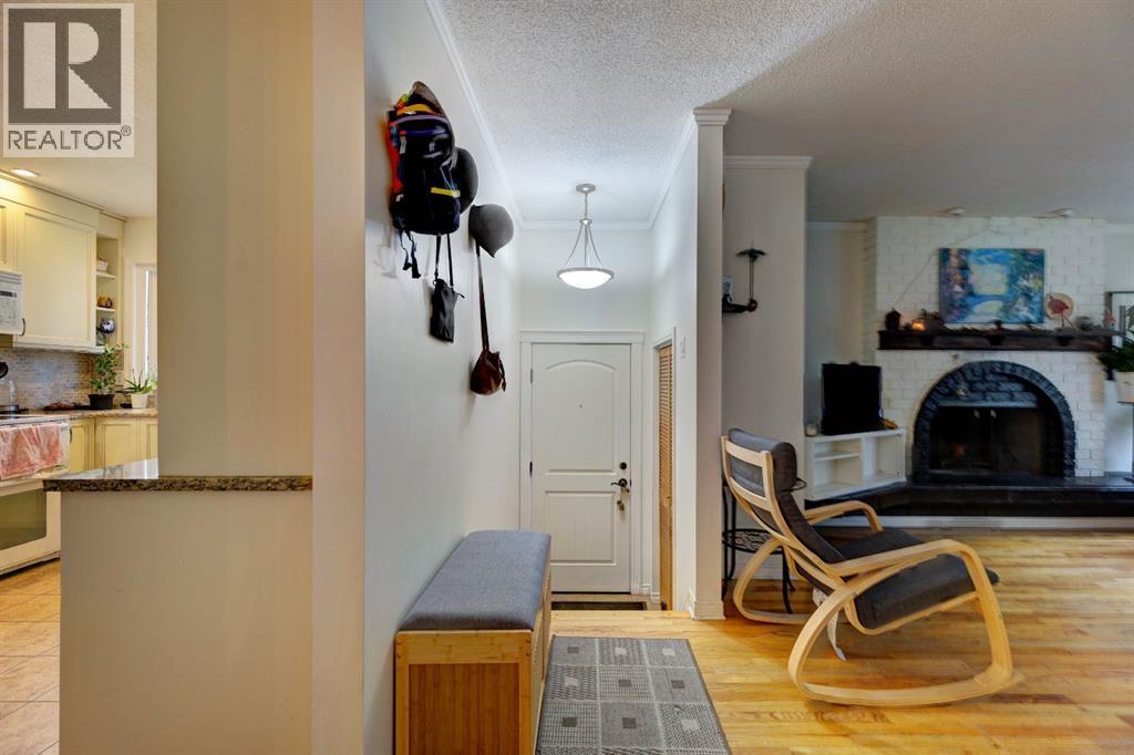3608 58 Avenue Sw, Calgary, Alberta  T3E 5H6 - Photo 4 - A2252662
