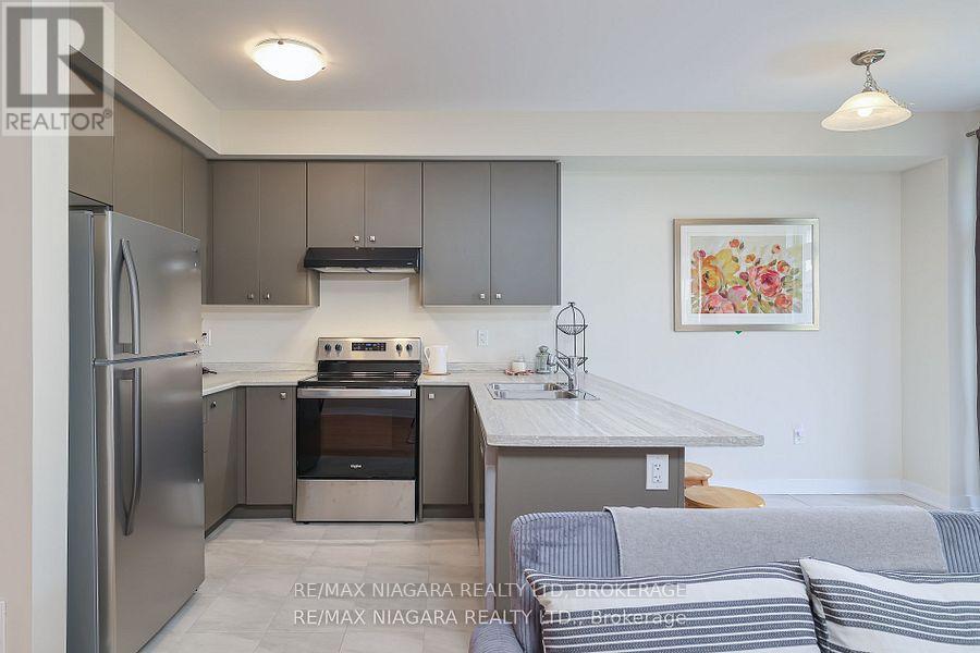 77 Keelson St, Welland (Dain City), Ontario  L3B 0M4 - Photo 11 - X12438683
