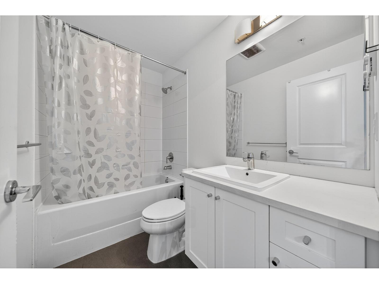317 13628 81a Avenue, Surrey, British Columbia  V3W 3E2 - Photo 24 - R3051645