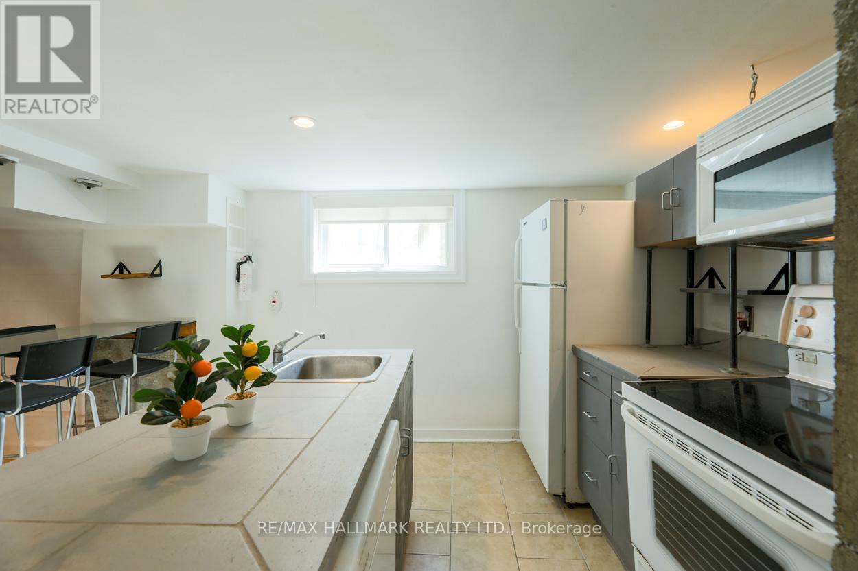 70 Carlaw Avenue, Toronto, Ontario  M4M 2R7 - Photo 29 - E12436387