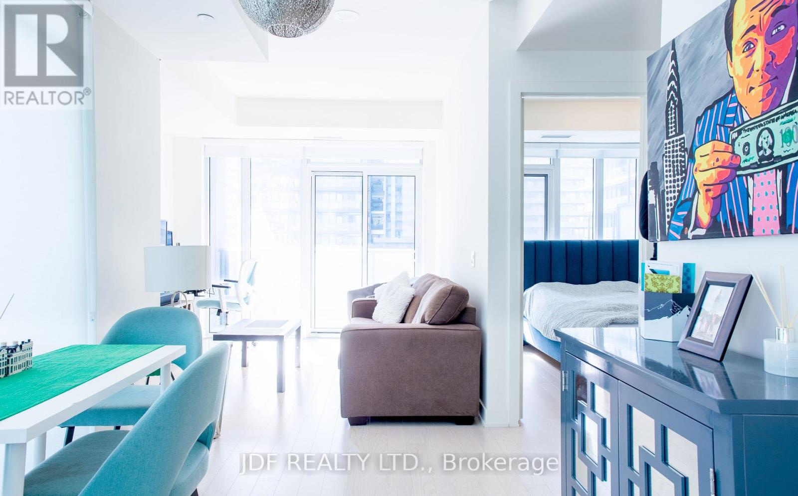 1615 - 330 Richmond Street, Toronto, Ontario  M5V 1X2 - Photo 14 - C12438646