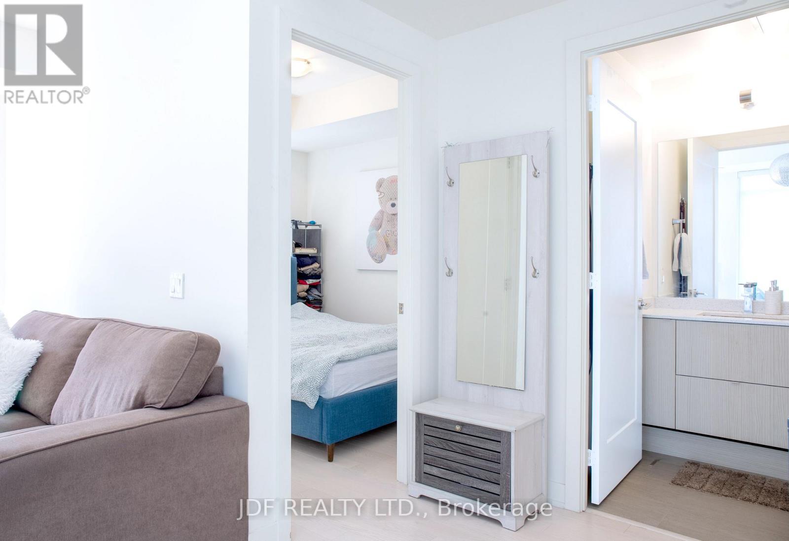 1615 - 330 Richmond Street, Toronto, Ontario  M5V 1X2 - Photo 8 - C12438646