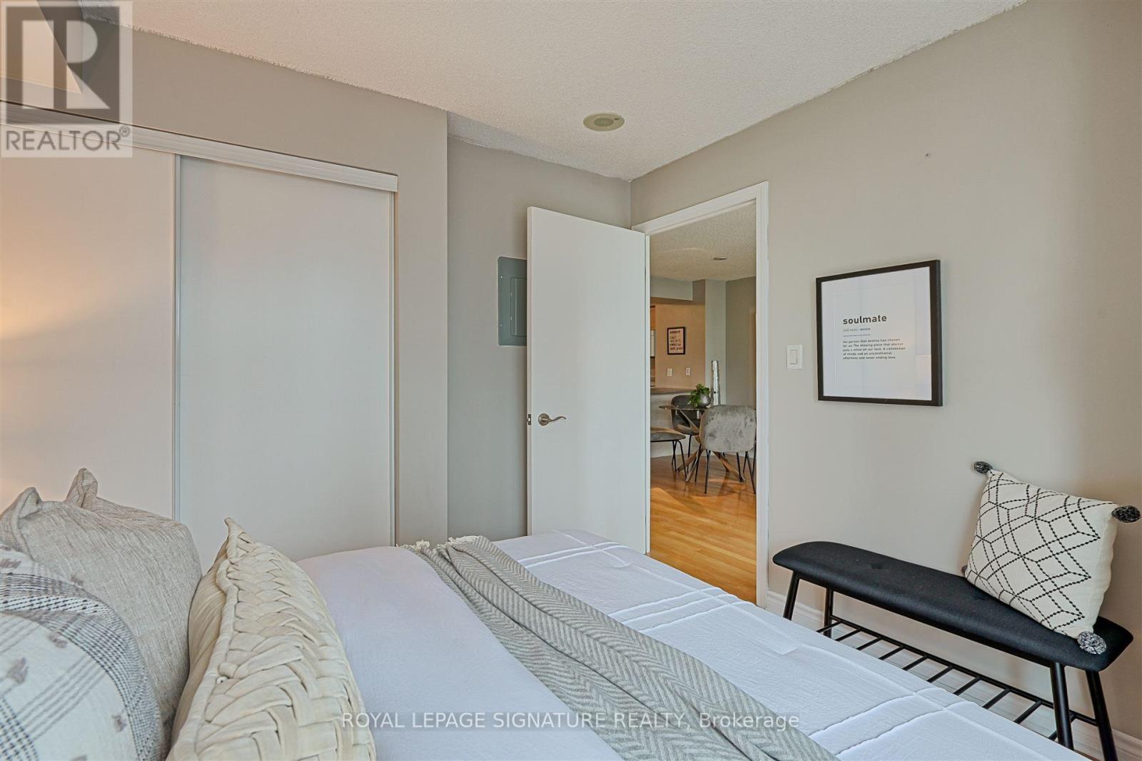 505 - 410 Queens Quay W, Toronto, Ontario  M5V 3T1 - Photo 14 - C12438658