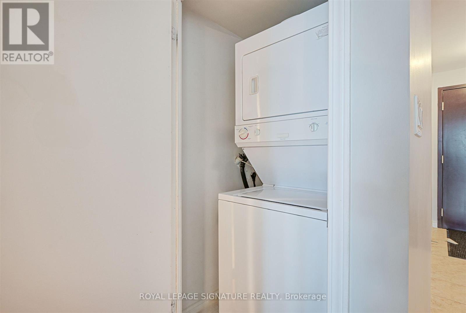 505 - 410 Queens Quay W, Toronto, Ontario  M5V 3T1 - Photo 16 - C12438658