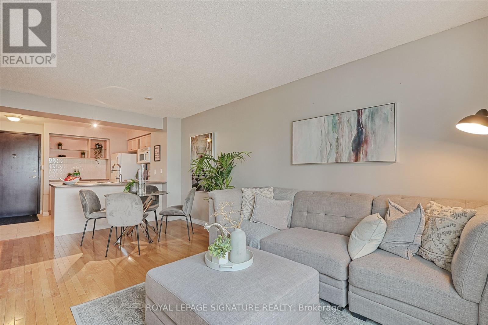 505 - 410 Queens Quay W, Toronto, Ontario  M5V 3T1 - Photo 6 - C12438658