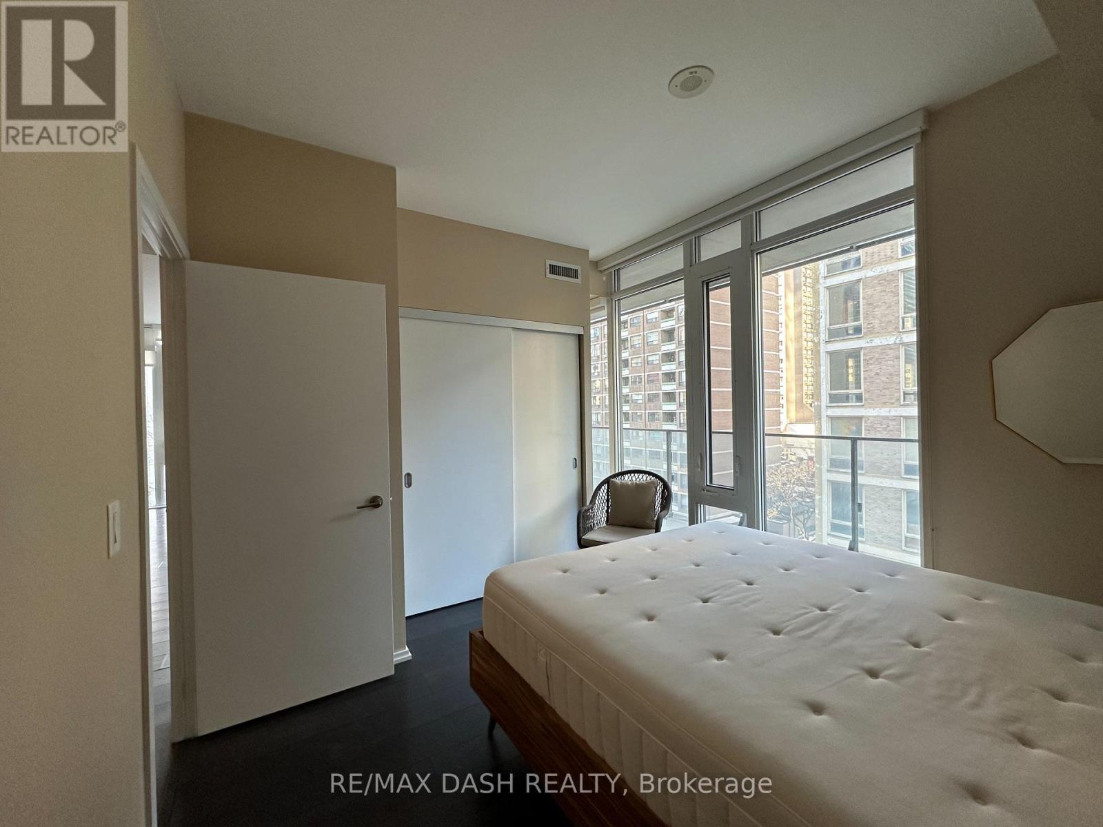 607 - 75 St Nicholas Street, Toronto, Ontario  M4Y 0A5 - Photo 10 - C12438679