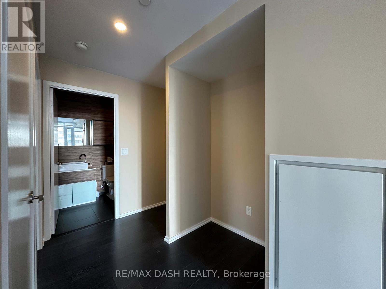 607 - 75 St Nicholas Street, Toronto, Ontario  M4Y 0A5 - Photo 13 - C12438679
