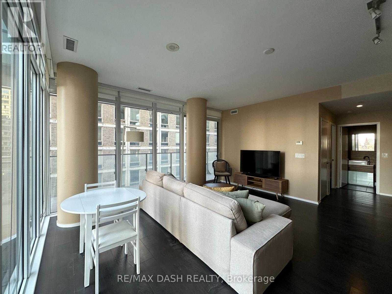 607 - 75 St Nicholas Street, Toronto, Ontario  M4Y 0A5 - Photo 5 - C12438679