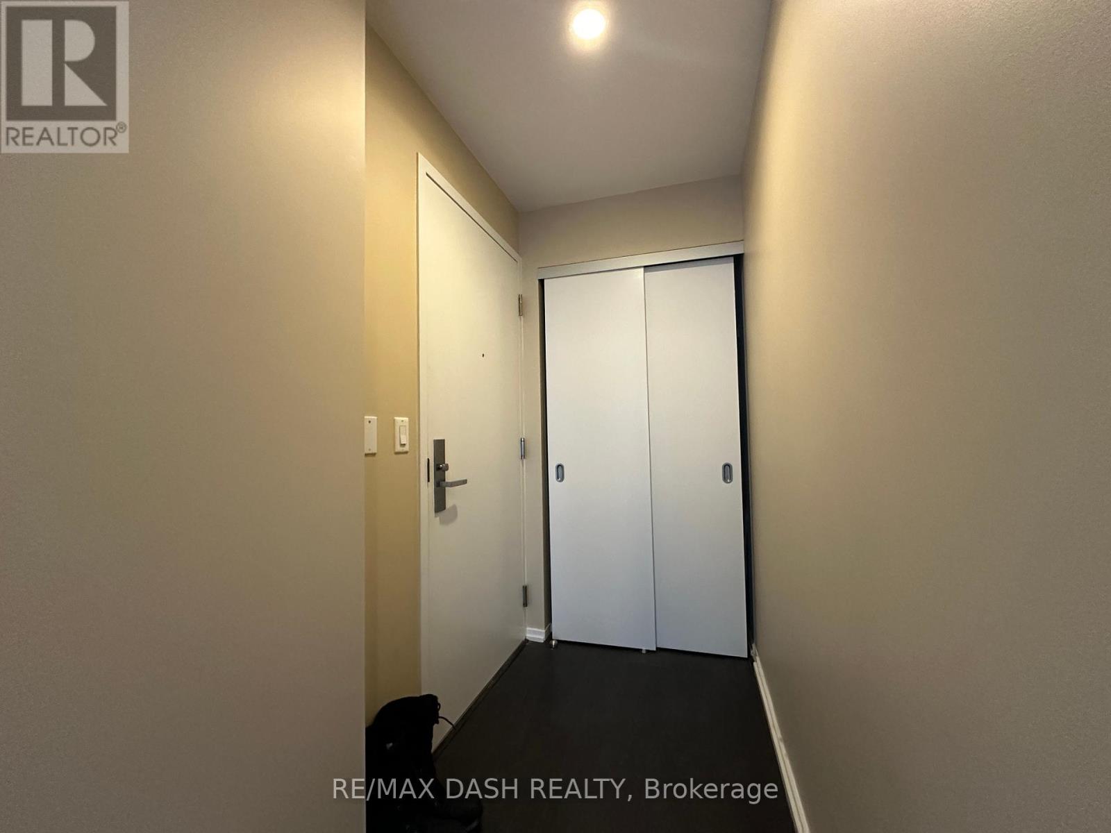 607 - 75 St Nicholas Street, Toronto, Ontario  M4Y 0A5 - Photo 8 - C12438679