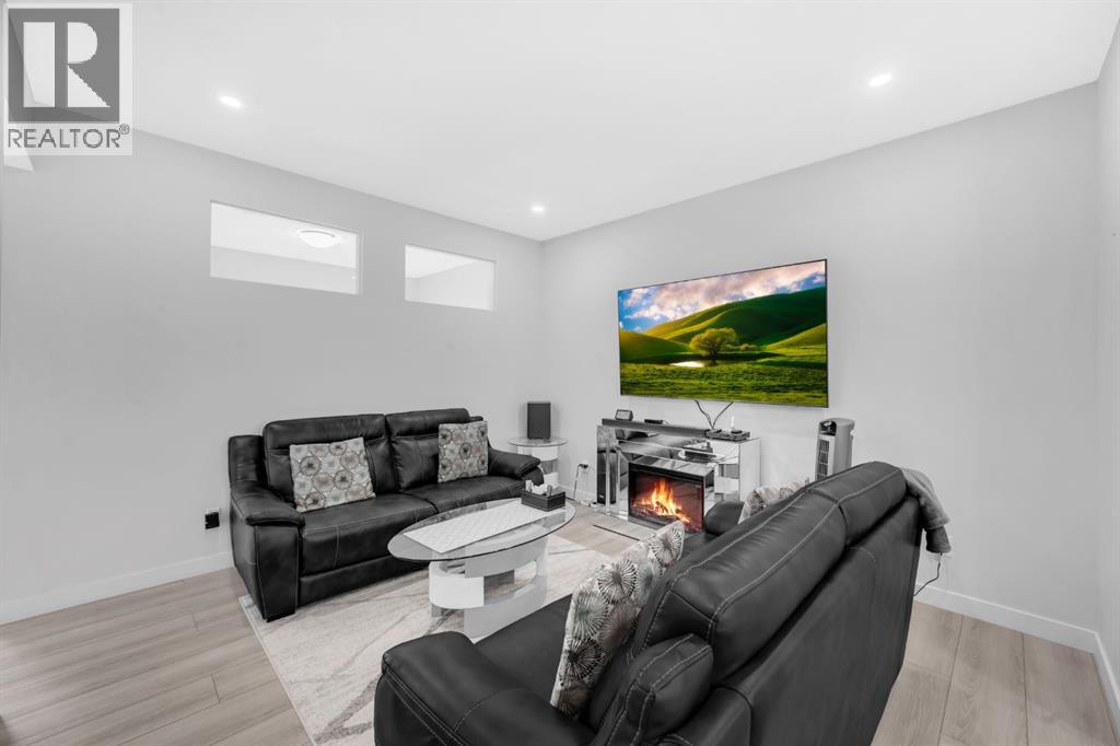 34 Sage Hill Lane Nw, Calgary, Alberta  T3R 2B3 - Photo 9 - A2260399