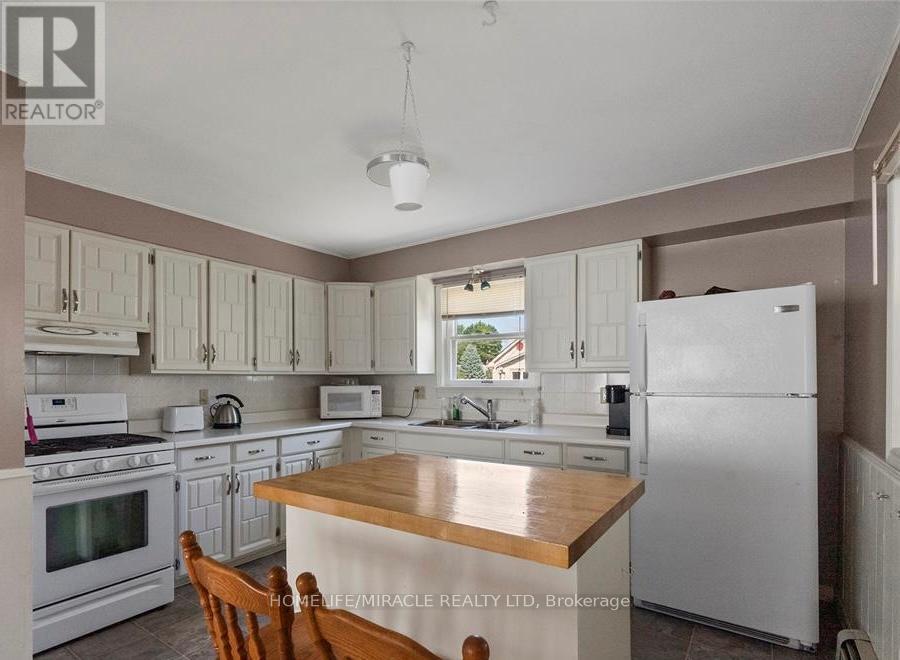 207-209 Inshes Avenue, Chatham-Kent, Ontario  N7M 2Z5 - Photo 15 - X12435380