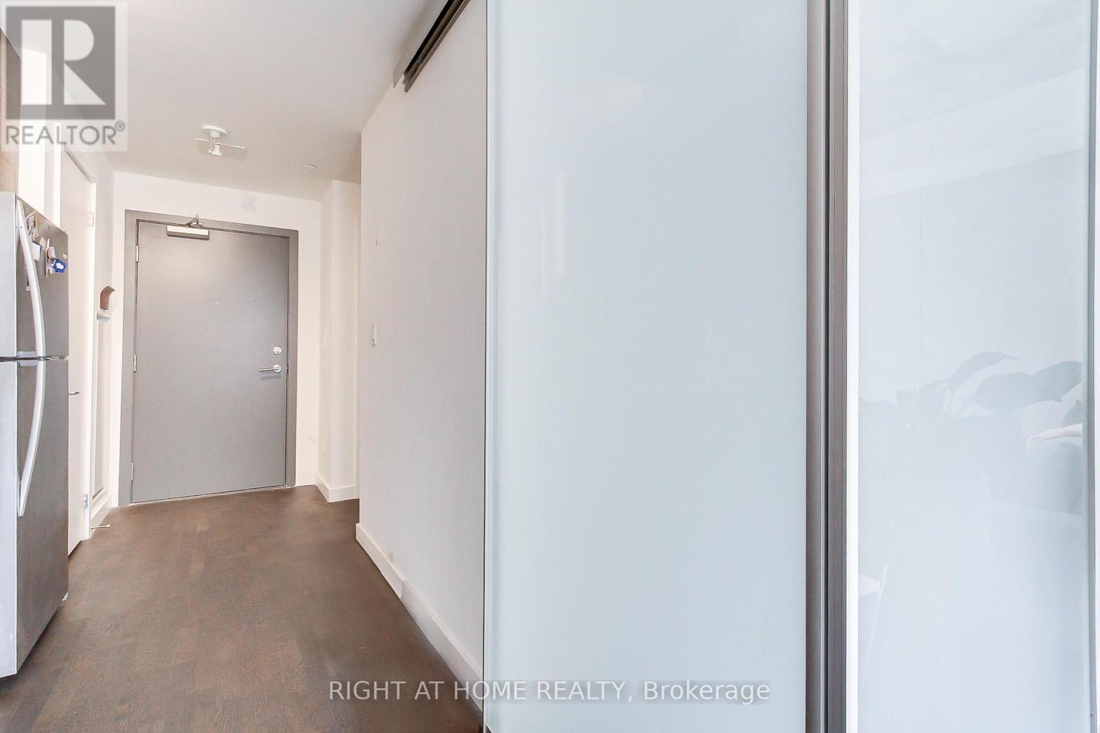 206 - 246 Logan Avenue, Toronto, Ontario  M4M 0E9 - Photo 8 - E12438648