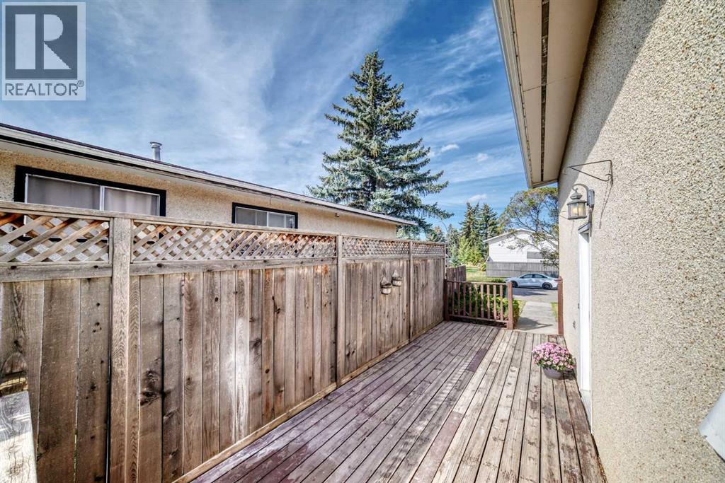 42 Pennsburg Way Se, Calgary, Alberta  T2A 2J5 - Photo 32 - A2259702