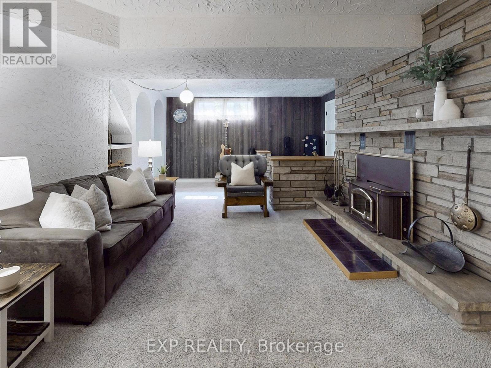 31 Henry Street, Georgina, Ontario  L4P 2L5 - Photo 27 - N12438670