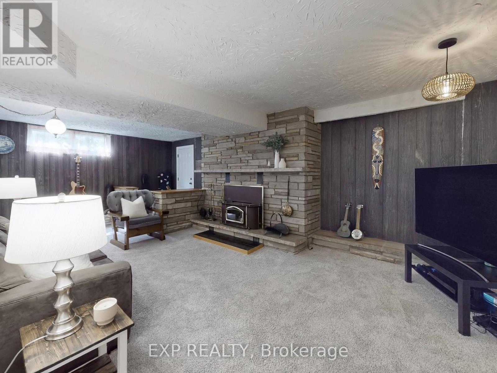 31 Henry Street, Georgina, Ontario  L4P 2L5 - Photo 28 - N12438670